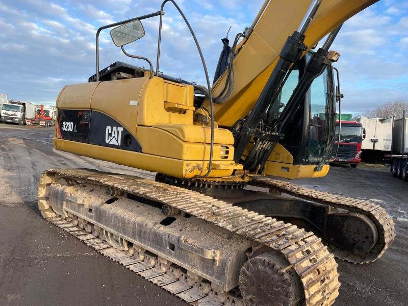 Caterpillar 323D - Bager gusjeničar: slika Caterpillar 323D - Bager gusjeničar Caterpillar 323D - Bager gusjeničar: slika Caterpillar 323D - Bager gusjeničar