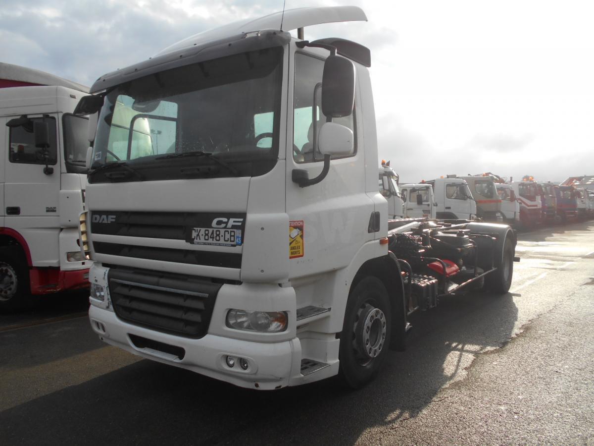 DAF CF85 410 - Kamion s kukastom dizalicom: slika DAF CF85 410 - Kamion s kukastom dizalicom DAF CF85 410 - Kamion s kukastom dizalicom: slika DAF CF85 410 - Kamion s kukastom dizalicom