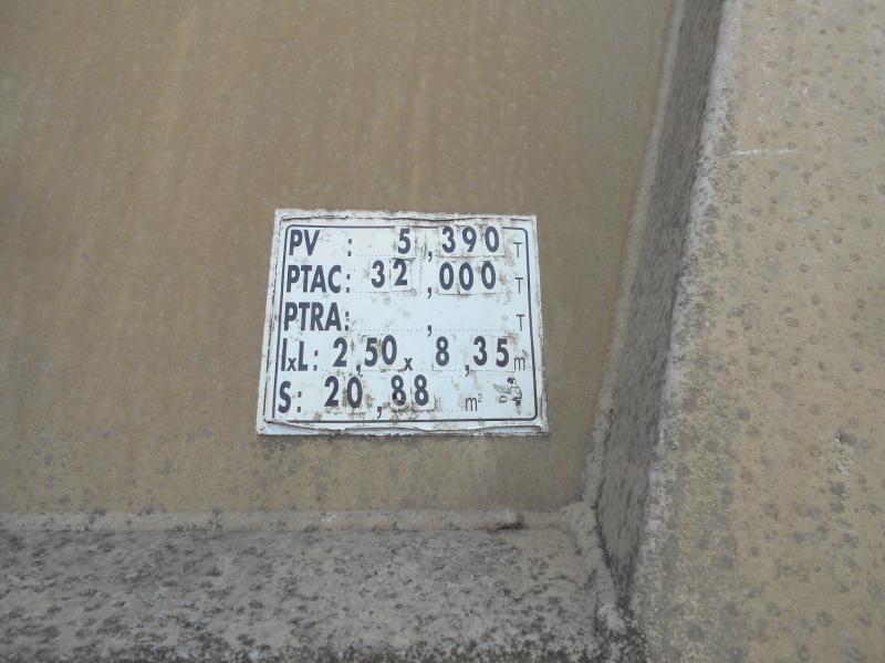 Kaiser - Kiper poluprikolica: slika Kaiser - Kiper poluprikolica Kaiser - Kiper poluprikolica: slika Kaiser - Kiper poluprikolica