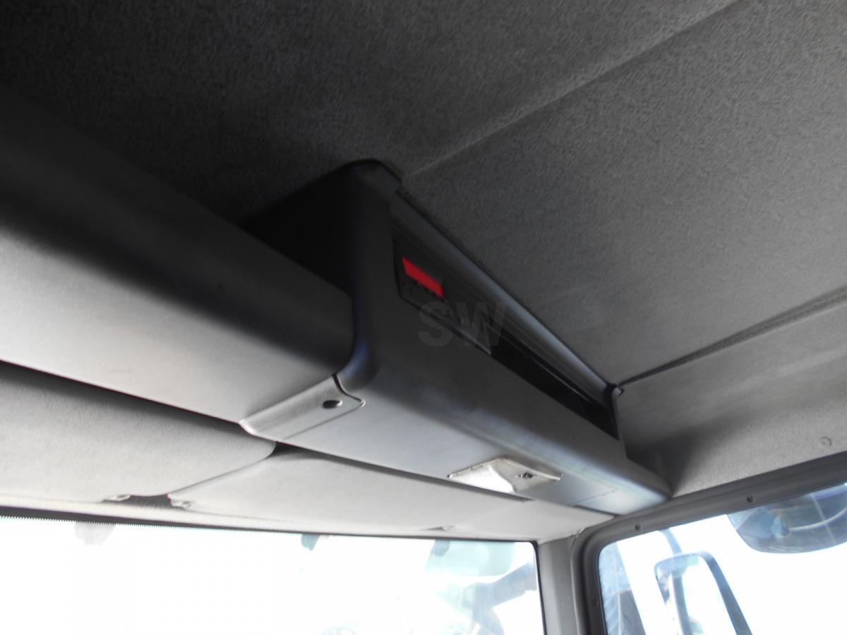 Kamion s ceradom MAN TGL 12.220: slika Kamion s ceradom MAN TGL 12.220