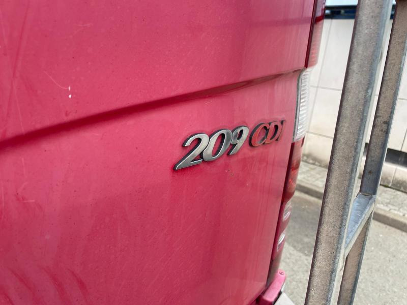 Mercedes Sprinter 209 CDI - Furgon: slika Mercedes Sprinter 209 CDI - Furgon Mercedes Sprinter 209 CDI - Furgon: slika Mercedes Sprinter 209 CDI - Furgon