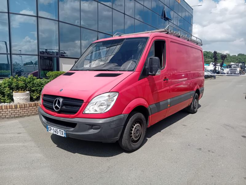 Mercedes Sprinter 209 CDI - Furgon: slika Mercedes Sprinter 209 CDI - Furgon Mercedes Sprinter 209 CDI - Furgon: slika Mercedes Sprinter 209 CDI - Furgon