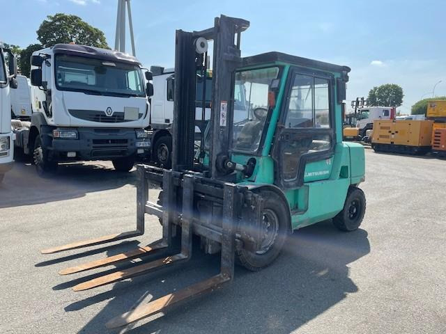 Mitsubishi FD40KL - Diesel viličar: slika Mitsubishi FD40KL - Diesel viličar Mitsubishi FD40KL - Diesel viličar: slika Mitsubishi FD40KL - Diesel viličar
