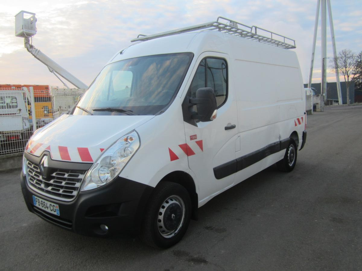 Renault Master 2.3 DCI 125 - Furgon: slika Renault Master 2.3 DCI 125 - Furgon Renault Master 2.3 DCI 125 - Furgon: slika Renault Master 2.3 DCI 125 - Furgon