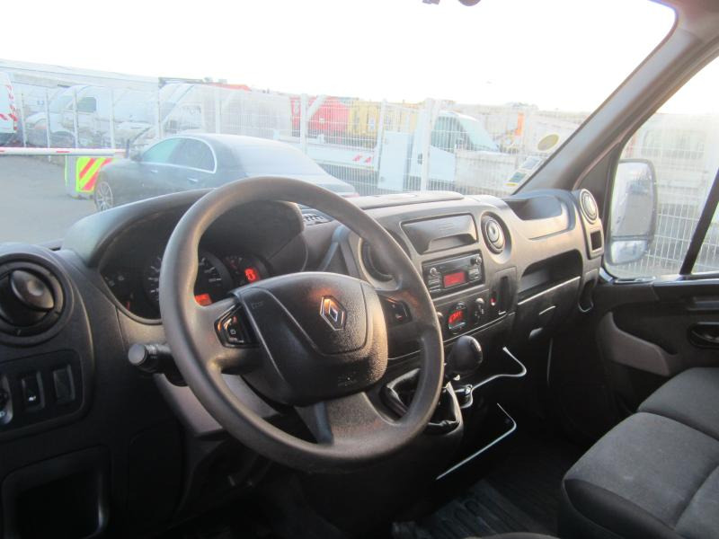 Renault Master 2.3 DCI 125 - Furgon: slika Renault Master 2.3 DCI 125 - Furgon Renault Master 2.3 DCI 125 - Furgon: slika Renault Master 2.3 DCI 125 - Furgon