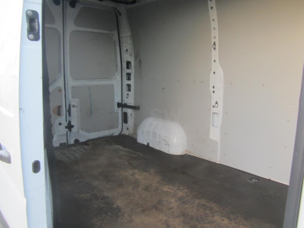 Renault Master 2.3 DCI 125 - Furgon: slika Renault Master 2.3 DCI 125 - Furgon Renault Master 2.3 DCI 125 - Furgon: slika Renault Master 2.3 DCI 125 - Furgon