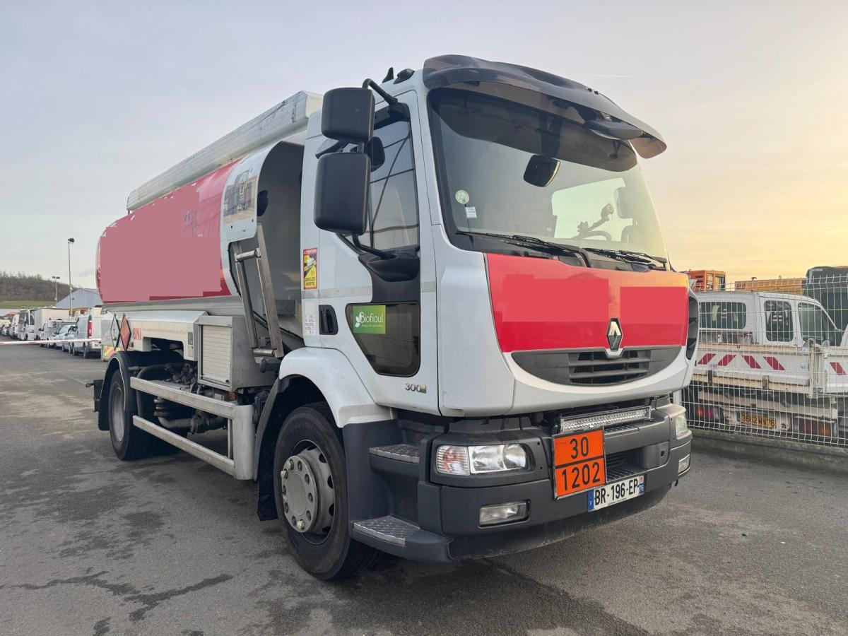 Renault Premium 300 DXI - Kamion cisterna: slika Renault Premium 300 DXI - Kamion cisterna Renault Premium 300 DXI - Kamion cisterna: slika Renault Premium 300 DXI - Kamion cisterna