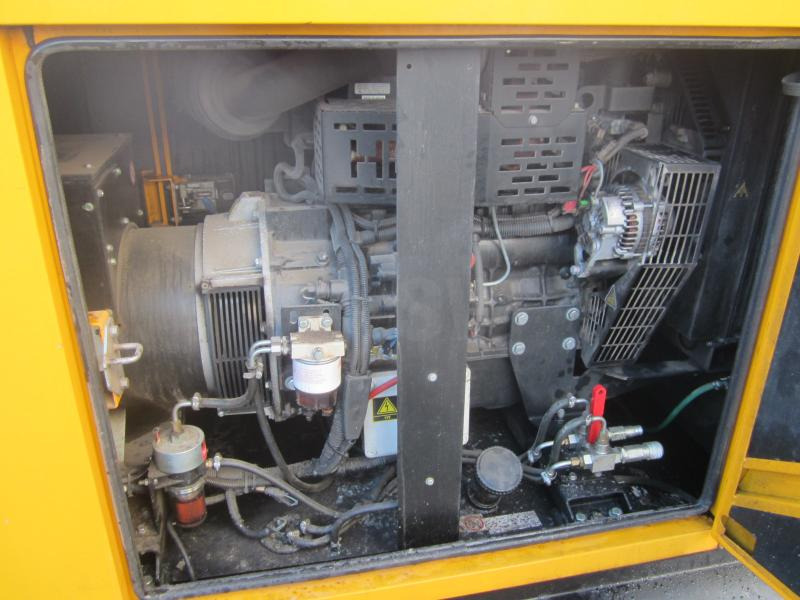 Sdmo R44 - Generatorski set: slika Sdmo R44 - Generatorski set Sdmo R44 - Generatorski set: slika Sdmo R44 - Generatorski set