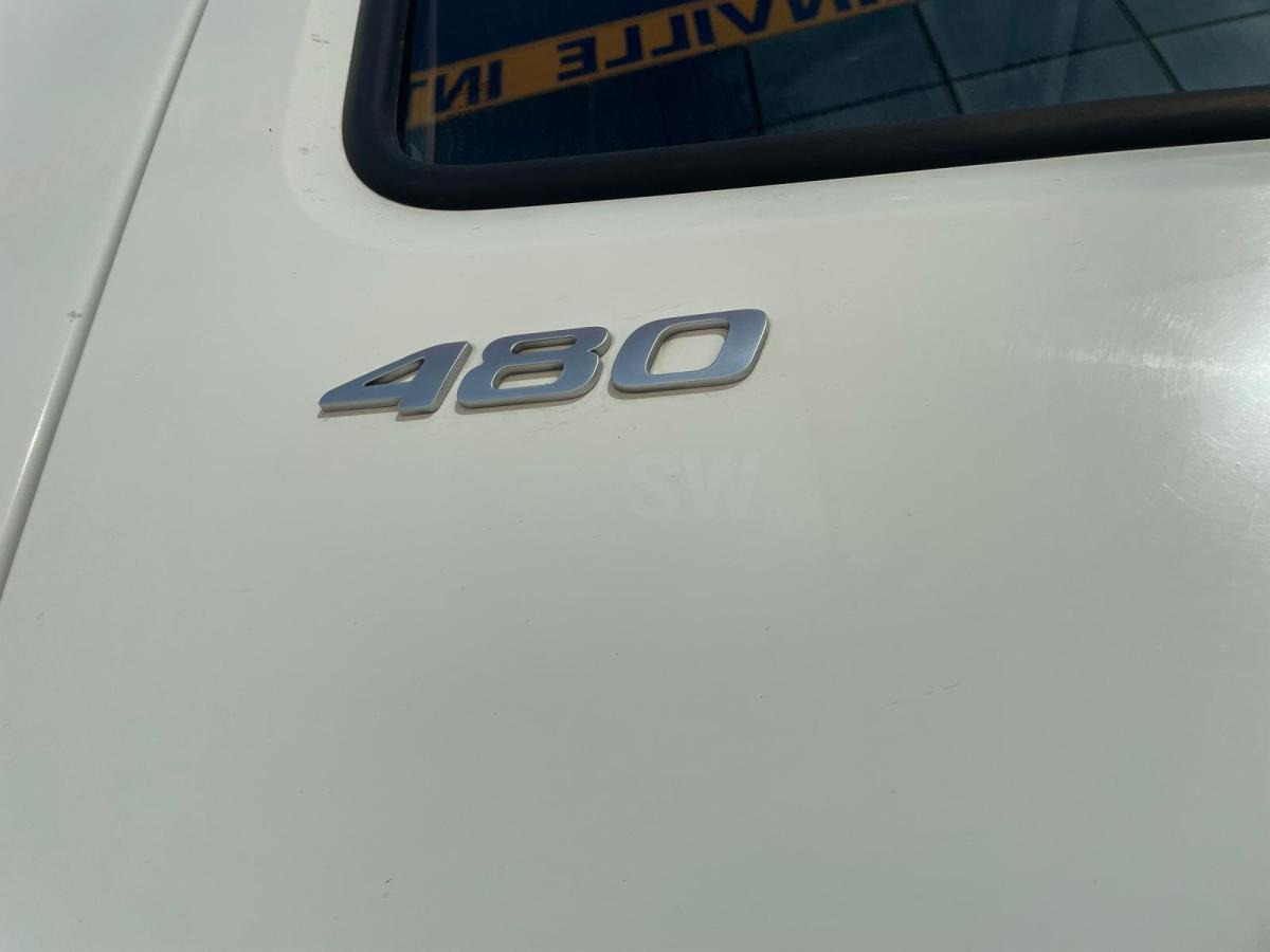 DAF CF 480 - Tegljač: slika DAF CF 480 - Tegljač DAF CF 480 - Tegljač: slika DAF CF 480 - Tegljač