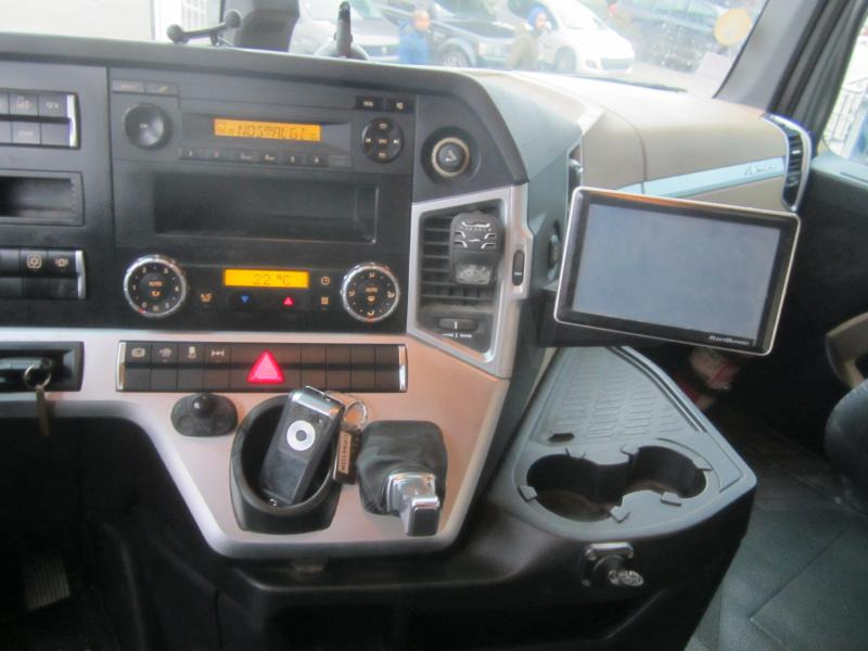 Tegljač Mercedes Actros 1845: slika Tegljač Mercedes Actros 1845 Tegljač Mercedes Actros 1845: slika Tegljač Mercedes Actros 1845