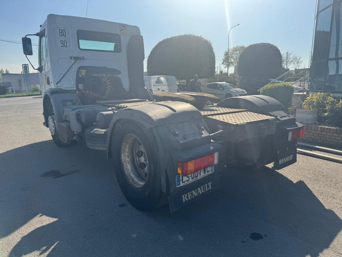 Tegljač Renault Premium 370 DCI: slika Tegljač Renault Premium 370 DCI Tegljač Renault Premium 370 DCI: slika Tegljač Renault Premium 370 DCI