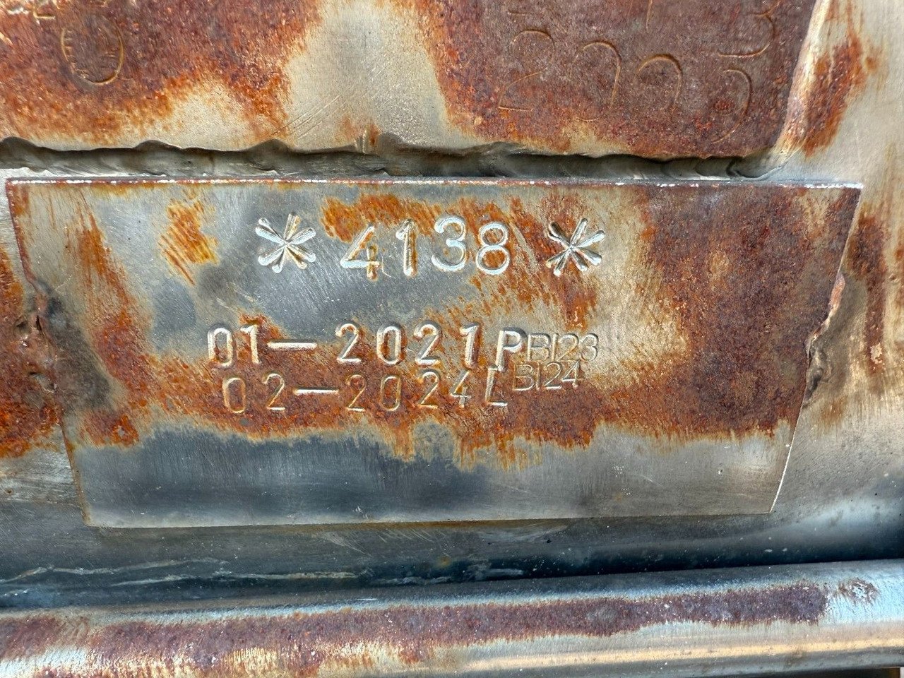 Burg 3 axle 3 compartments 32.200 L ADR - Poluprikolica cisterna: slika Burg 3 axle 3 compartments 32.200 L ADR - Poluprikolica cisterna Burg 3 axle 3 compartments 32.200 L ADR - Poluprikolica cisterna: slika Burg 3 axle 3 compartments 32.200 L ADR - Poluprikolica cisterna