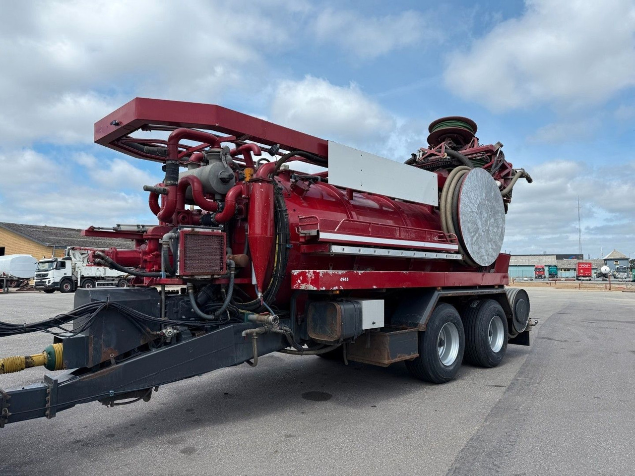 Case 240 Puma - Hvidtved Larsen 10.000 L Kombi - Vakum kamion: slika Case 240 Puma - Hvidtved Larsen 10.000 L Kombi - Vakum kamion Case 240 Puma - Hvidtved Larsen 10.000 L Kombi - Vakum kamion: slika Case 240 Puma - Hvidtved Larsen 10.000 L Kombi - Vakum kamion