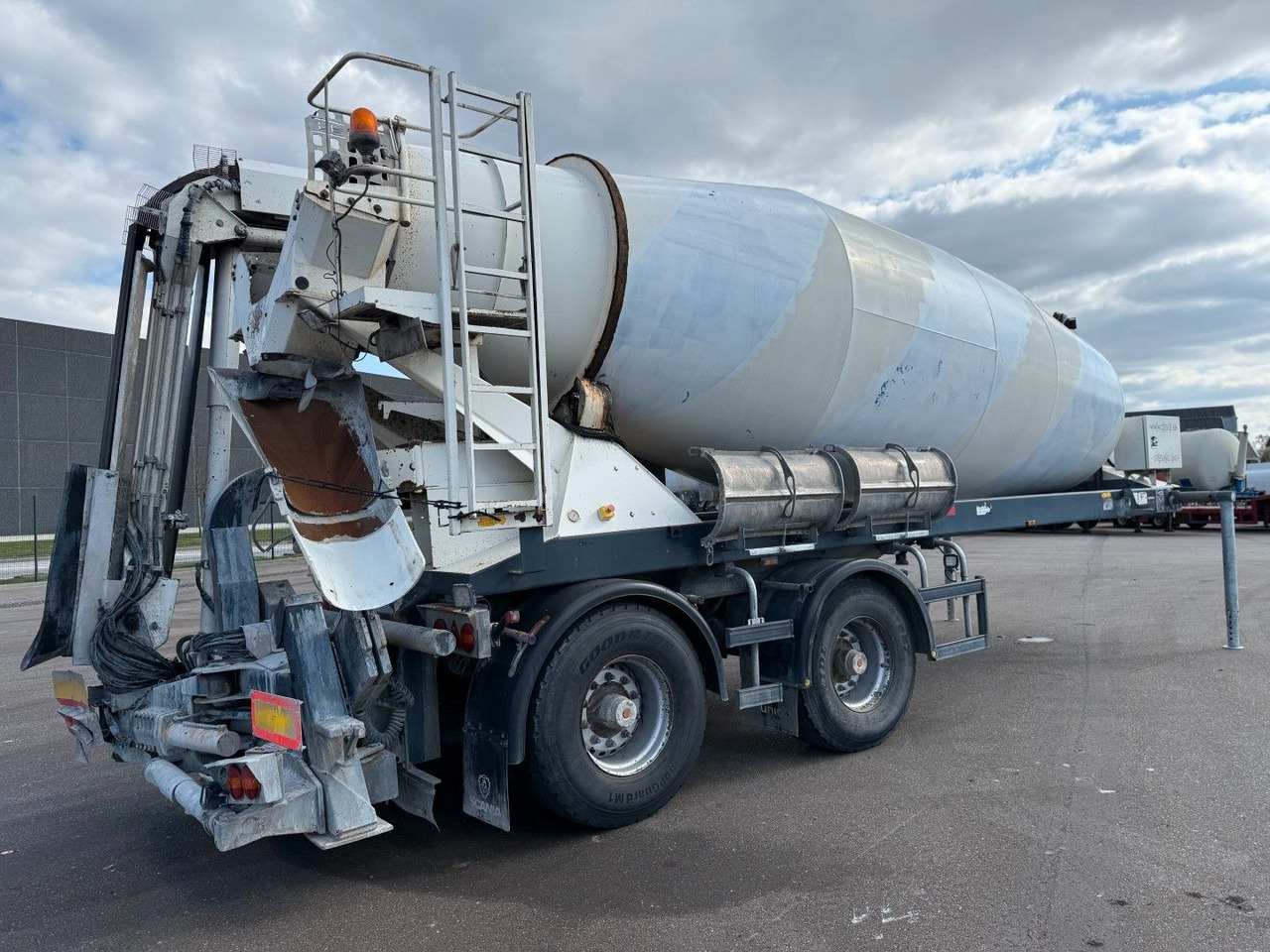 De Buf BM 12-36-2SPR w/ Belt Theam TSR15 / Beton - Poluprikolica mikser: slika De Buf BM 12-36-2SPR w/ Belt Theam TSR15 / Beton - Poluprikolica mikser De Buf BM 12-36-2SPR w/ Belt Theam TSR15 / Beton - Poluprikolica mikser: slika De Buf BM 12-36-2SPR w/ Belt Theam TSR15 / Beton - Poluprikolica mikser