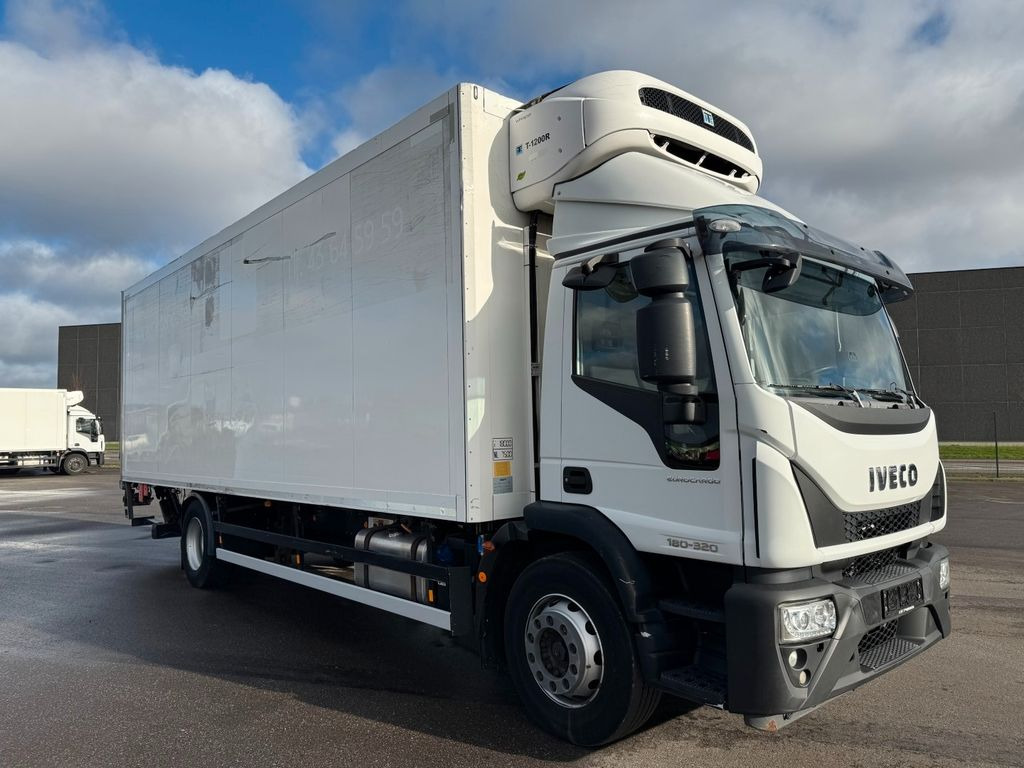 Iveco 180E32 4x2 Schmitz / Thermo King T-1200R Spectru - Kamion hladnjača: slika Iveco 180E32 4x2 Schmitz / Thermo King T-1200R Spectru - Kamion hladnjača Iveco 180E32 4x2 Schmitz / Thermo King T-1200R Spectru - Kamion hladnjača: slika Iveco 180E32 4x2 Schmitz / Thermo King T-1200R Spectru - Kamion hladnjača