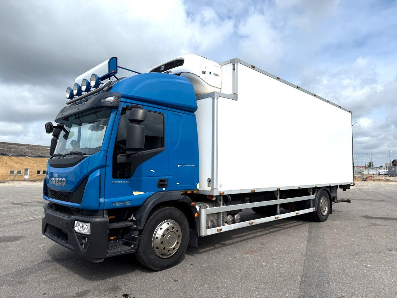 Iveco EuroCargo 180 E28 4x2 Thermo King T-1000R - Kamion hladnjača: slika Iveco EuroCargo 180 E28 4x2 Thermo King T-1000R - Kamion hladnjača Iveco EuroCargo 180 E28 4x2 Thermo King T-1000R - Kamion hladnjača: slika Iveco EuroCargo 180 E28 4x2 Thermo King T-1000R - Kamion hladnjača