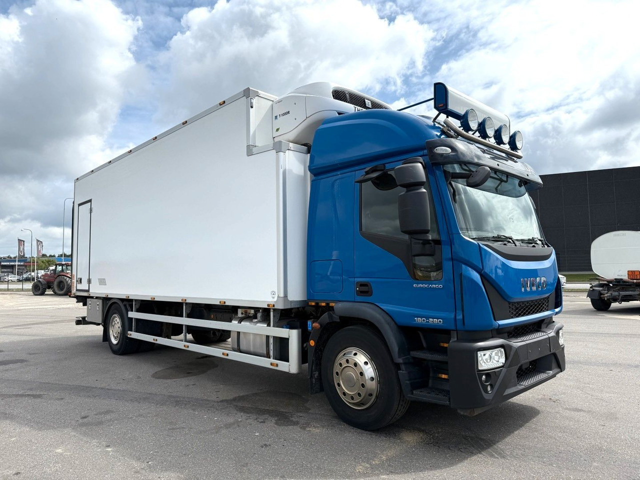 Iveco EuroCargo 180 E28 4x2 Thermo King T-1000R - Kamion hladnjača: slika Iveco EuroCargo 180 E28 4x2 Thermo King T-1000R - Kamion hladnjača Iveco EuroCargo 180 E28 4x2 Thermo King T-1000R - Kamion hladnjača: slika Iveco EuroCargo 180 E28 4x2 Thermo King T-1000R - Kamion hladnjača