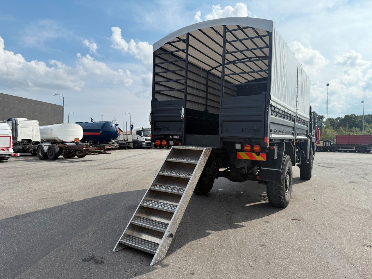 MAN 5 To KAT MIL 4x4 - Kamion: slika MAN 5 To KAT MIL 4x4 - Kamion MAN 5 To KAT MIL 4x4 - Kamion: slika MAN 5 To KAT MIL 4x4 - Kamion