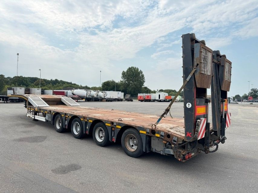 Kässbohrer 4 axle Extendable Machine Trailer - Poluprikolica s niskim utovarivačem: slika Kässbohrer 4 axle Extendable Machine Trailer - Poluprikolica s niskim utovarivačem Kässbohrer 4 axle Extendable Machine Trailer - Poluprikolica s niskim utovarivačem: slika Kässbohrer 4 axle Extendable Machine Trailer - Poluprikolica s niskim utovarivačem