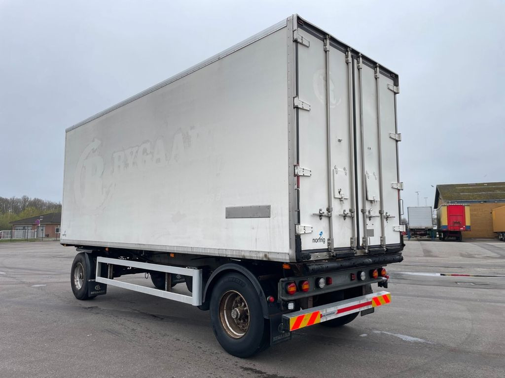 Krone 18 t. 2 axle ThermoKing SL-200e - Prikolica hladnjača: slika Krone 18 t. 2 axle ThermoKing SL-200e - Prikolica hladnjača Krone 18 t. 2 axle ThermoKing SL-200e - Prikolica hladnjača: slika Krone 18 t. 2 axle ThermoKing SL-200e - Prikolica hladnjača