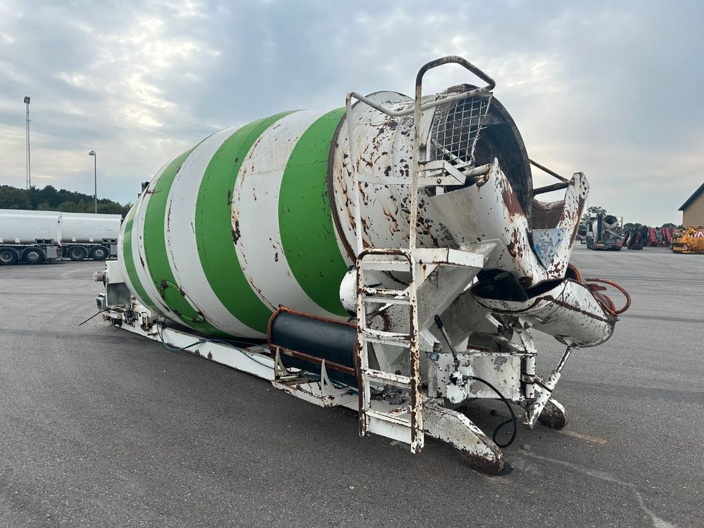 LT 90 D 9 m3 Concrete Mixer on Flat / Deutz - Automješalica: slika LT 90 D 9 m3 Concrete Mixer on Flat / Deutz - Automješalica LT 90 D 9 m3 Concrete Mixer on Flat / Deutz - Automješalica: slika LT 90 D 9 m3 Concrete Mixer on Flat / Deutz - Automješalica