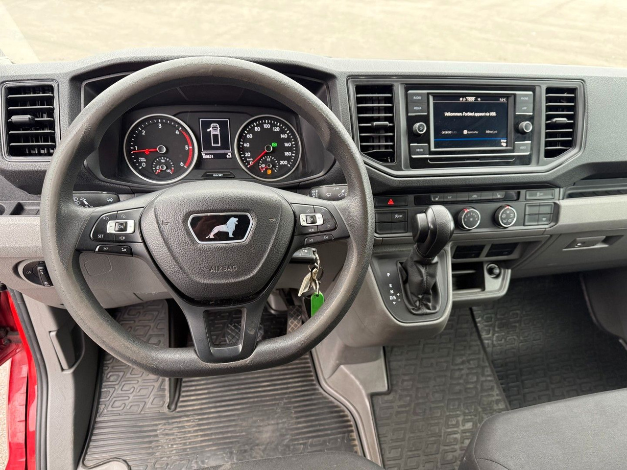 Interior photo 1: Dostavno vozilo s ceradom MAN TGE 2.0 TDI 3.180 Plane - Automat - Zepro - AC Interior photo 1: Dostavno vozilo s ceradom MAN TGE 2.0 TDI 3.180 Plane - Automat - Zepro - AC