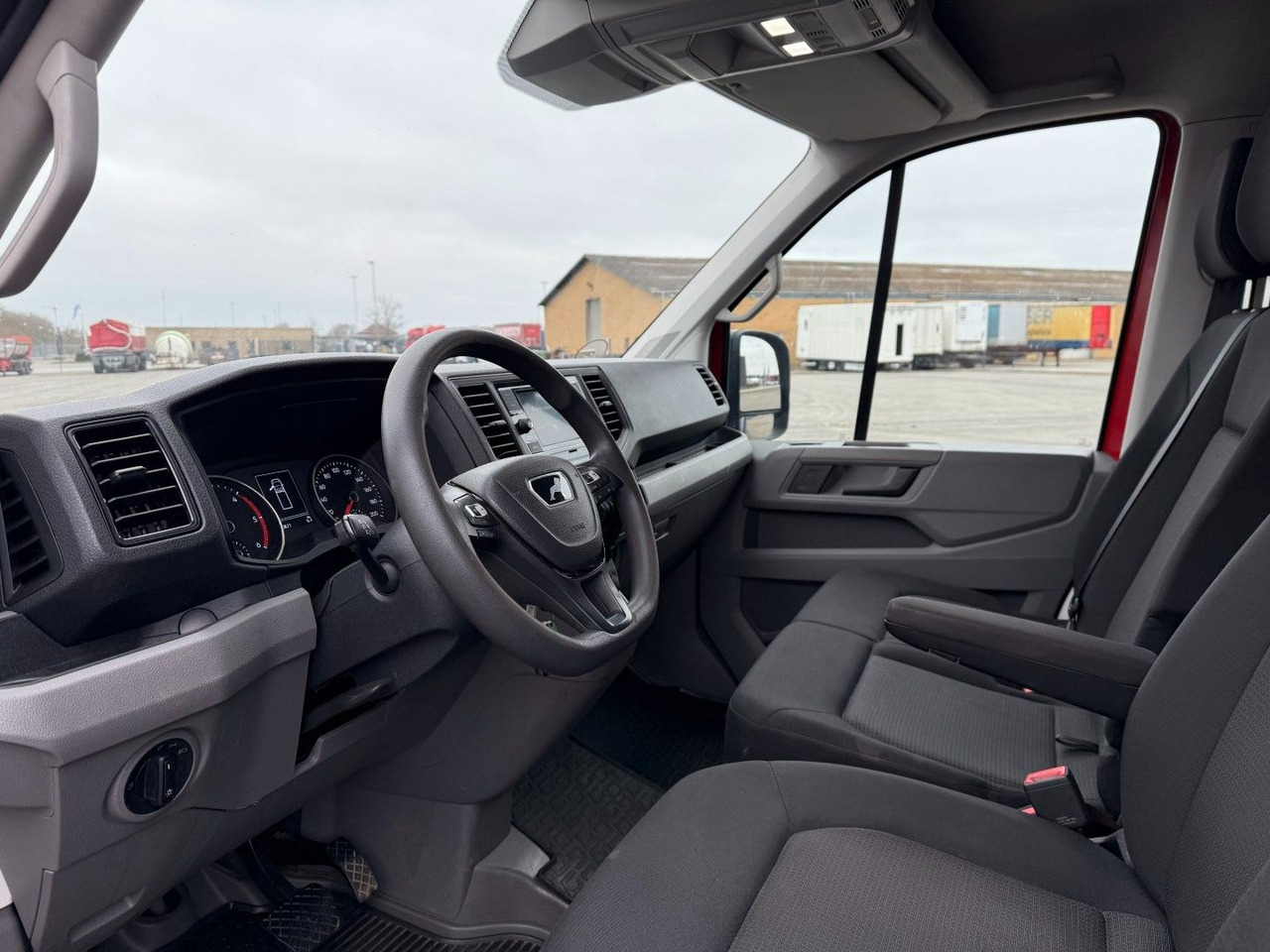 Dostavno vozilo s ceradom MAN TGE 2.0 TDI 3.180 Plane - Automat - Zepro - AC: slika Dostavno vozilo s ceradom MAN TGE 2.0 TDI 3.180 Plane - Automat - Zepro - AC Dostavno vozilo s ceradom MAN TGE 2.0 TDI 3.180 Plane - Automat - Zepro - AC: slika Dostavno vozilo s ceradom MAN TGE 2.0 TDI 3.180 Plane - Automat - Zepro - AC