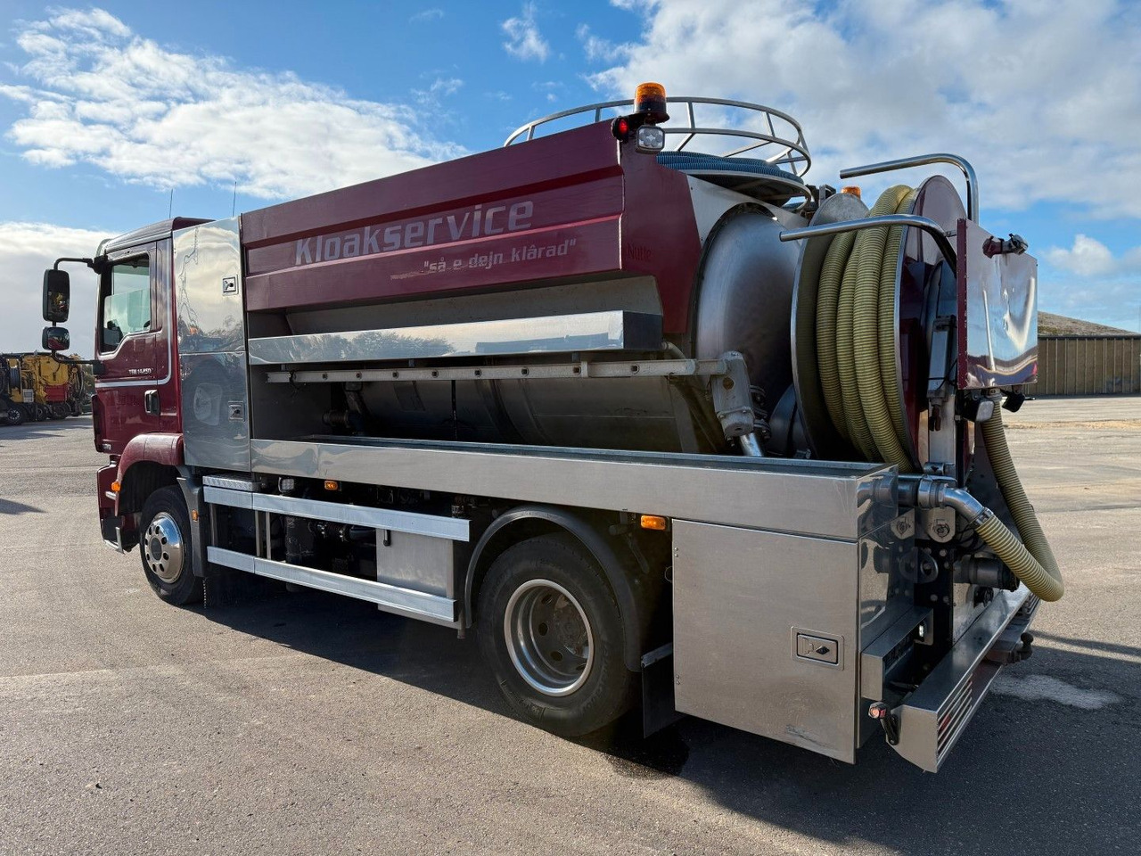 MAN TGM 14.250 VM-Tarm Stainless Steel 5600 l. Kombi - Vakum kamion: slika MAN TGM 14.250 VM-Tarm Stainless Steel 5600 l. Kombi - Vakum kamion MAN TGM 14.250 VM-Tarm Stainless Steel 5600 l. Kombi - Vakum kamion: slika MAN TGM 14.250 VM-Tarm Stainless Steel 5600 l. Kombi - Vakum kamion