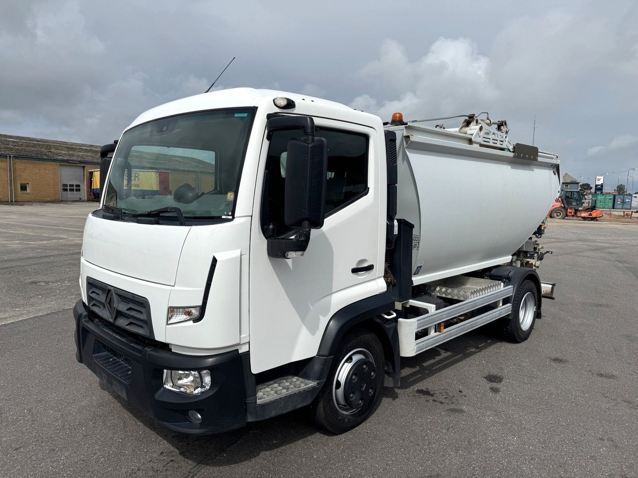 Renault D7.5 180 4x2 Semat/Techno Azimut 8 m3 Garbage - Kamion za odvoz smeća: slika Renault D7.5 180 4x2 Semat/Techno Azimut 8 m3 Garbage - Kamion za odvoz smeća Renault D7.5 180 4x2 Semat/Techno Azimut 8 m3 Garbage - Kamion za odvoz smeća: slika Renault D7.5 180 4x2 Semat/Techno Azimut 8 m3 Garbage - Kamion za odvoz smeća