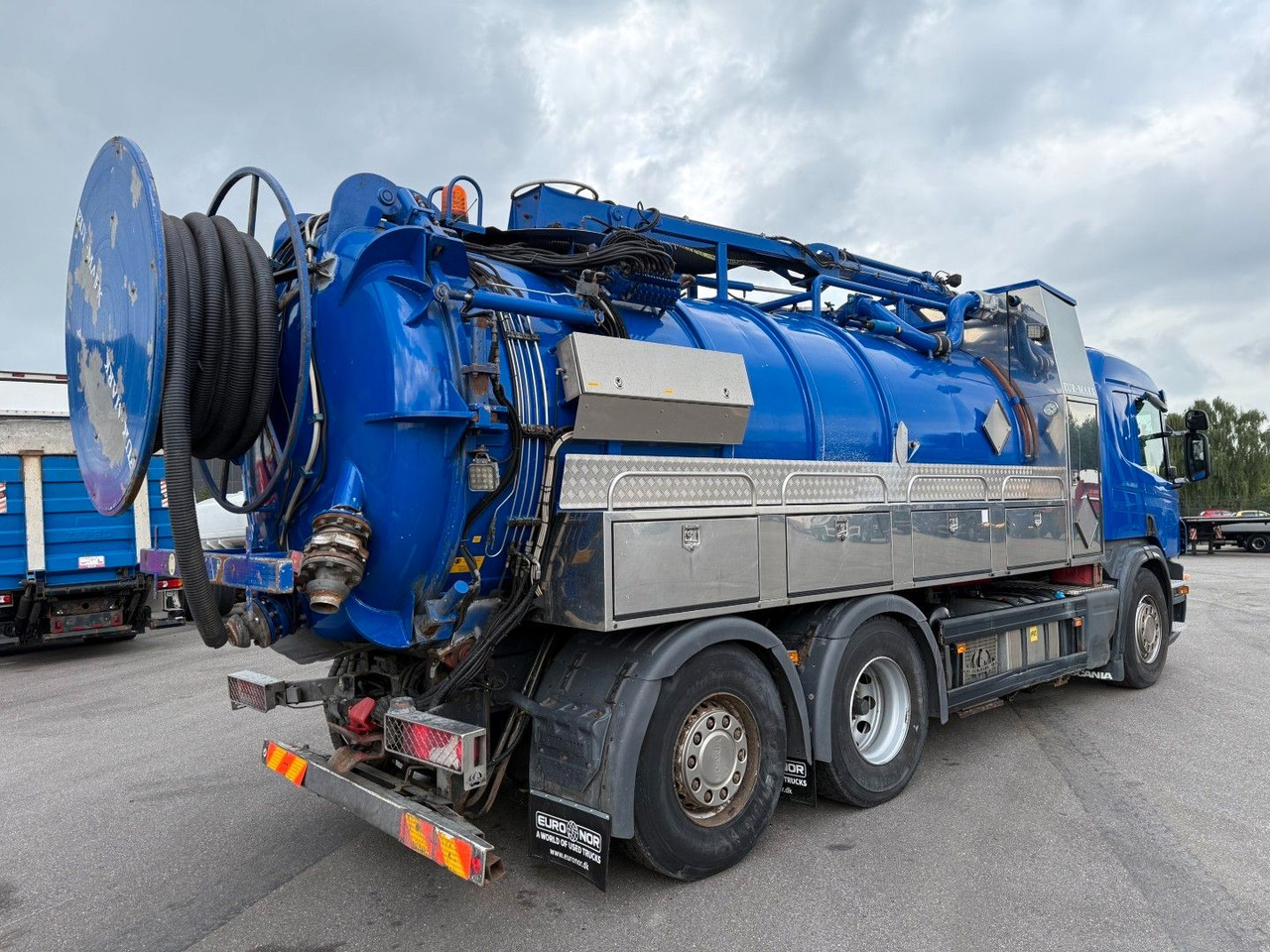 Scania 6x2*4 Eur-Mark PKI 12.1A Stainless Euro 5 - Vakum kamion: slika Scania 6x2*4 Eur-Mark PKI 12.1A Stainless Euro 5 - Vakum kamion Scania 6x2*4 Eur-Mark PKI 12.1A Stainless Euro 5 - Vakum kamion: slika Scania 6x2*4 Eur-Mark PKI 12.1A Stainless Euro 5 - Vakum kamion