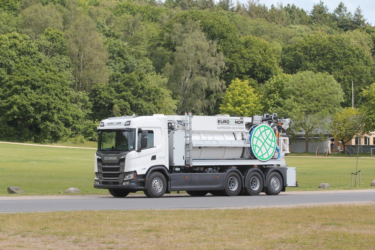 Scania G460 B8x4*4NBMN Bucher FlexLine CM140 - Vakum kamion: slika  Scania G460 B8x4*4NBMN Bucher FlexLine CM140 - Vakum kamion Scania G460 B8x4*4NBMN Bucher FlexLine CM140 - Vakum kamion: slika  Scania G460 B8x4*4NBMN Bucher FlexLine CM140 - Vakum kamion