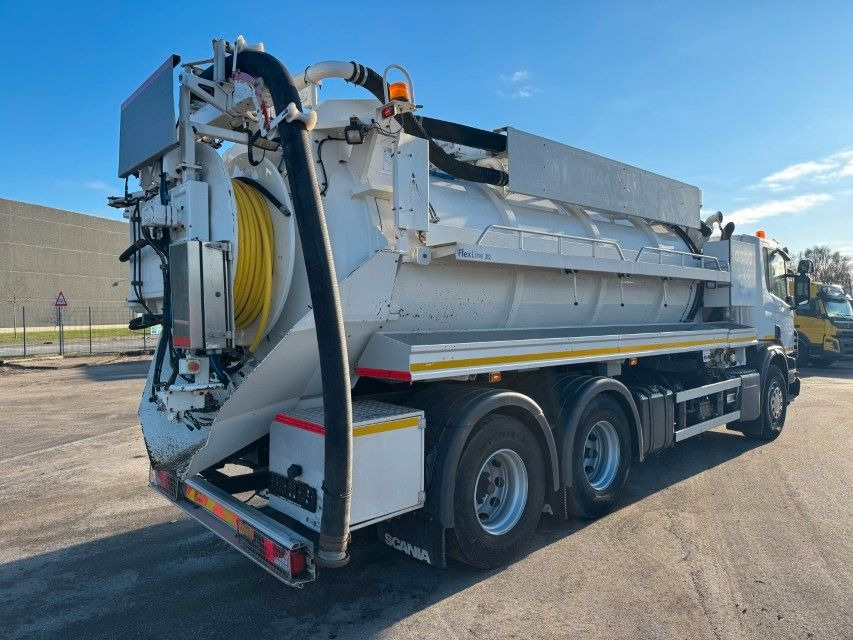 Scania P360 Euro 6 6x4 JHL Hvidtved Larsen FlexLine 312 - Vakum kamion: slika Scania P360 Euro 6 6x4 JHL Hvidtved Larsen FlexLine 312 - Vakum kamion Scania P360 Euro 6 6x4 JHL Hvidtved Larsen FlexLine 312 - Vakum kamion: slika Scania P360 Euro 6 6x4 JHL Hvidtved Larsen FlexLine 312 - Vakum kamion