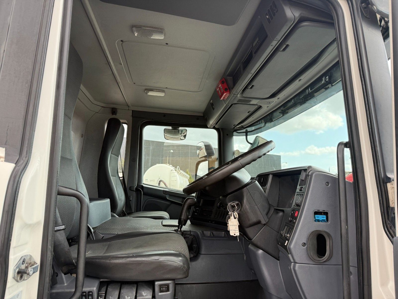 Scania P360 Euro 6 6x4 RHD Hvidtved Larsen FlexLine 312 - Vakum kamion: slika Scania P360 Euro 6 6x4 RHD Hvidtved Larsen FlexLine 312 - Vakum kamion Scania P360 Euro 6 6x4 RHD Hvidtved Larsen FlexLine 312 - Vakum kamion: slika Scania P360 Euro 6 6x4 RHD Hvidtved Larsen FlexLine 312 - Vakum kamion