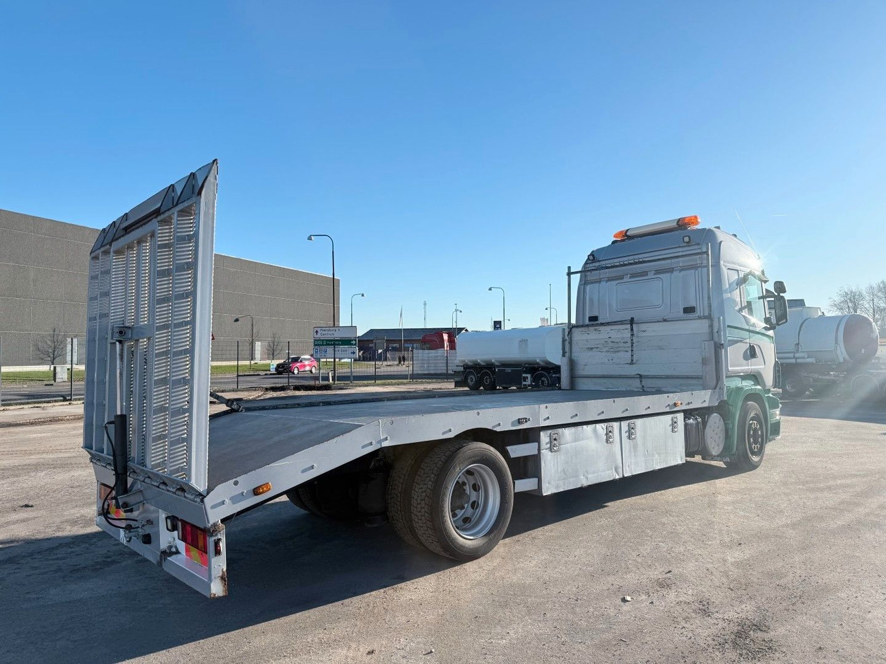 Scania R380 4x2 Autotransport with hydraulic ramp - Autotransporter: slika Scania R380 4x2 Autotransport with hydraulic ramp - Autotransporter Scania R380 4x2 Autotransport with hydraulic ramp - Autotransporter: slika Scania R380 4x2 Autotransport with hydraulic ramp - Autotransporter