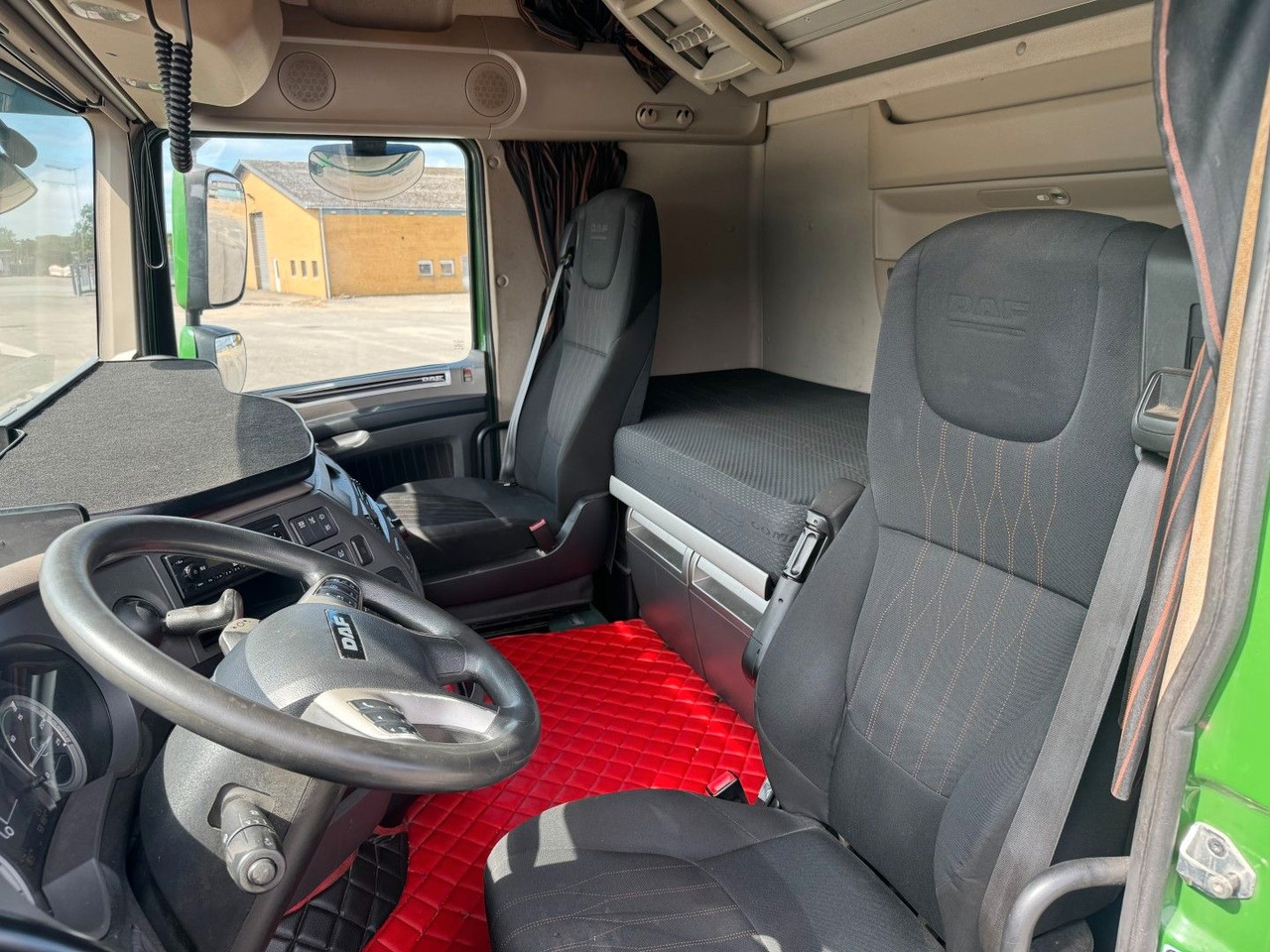 DAF XF 450 4x2 SSC Euro 6 - Tegljač: slika DAF XF 450 4x2 SSC Euro 6 - Tegljač DAF XF 450 4x2 SSC Euro 6 - Tegljač: slika DAF XF 450 4x2 SSC Euro 6 - Tegljač