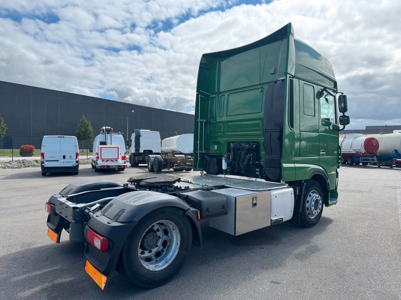 DAF XF 450 4x2 SSC Euro 6 - Tegljač: slika DAF XF 450 4x2 SSC Euro 6 - Tegljač DAF XF 450 4x2 SSC Euro 6 - Tegljač: slika DAF XF 450 4x2 SSC Euro 6 - Tegljač