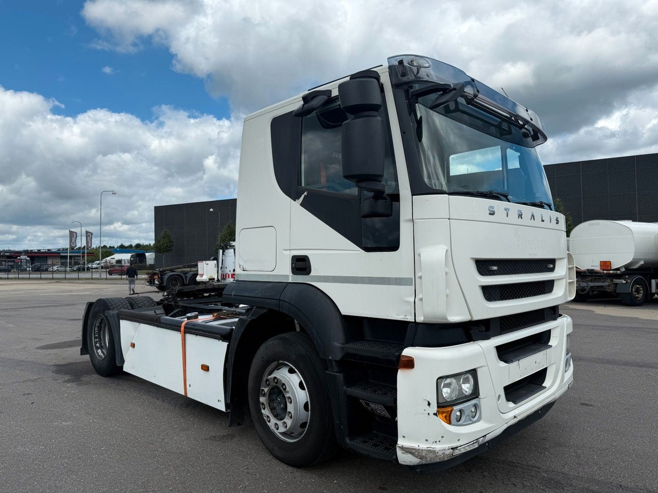 Iveco Stralis AT440S36T 4x2 - Tegljač: slika Iveco Stralis AT440S36T 4x2 - Tegljač Iveco Stralis AT440S36T 4x2 - Tegljač: slika Iveco Stralis AT440S36T 4x2 - Tegljač