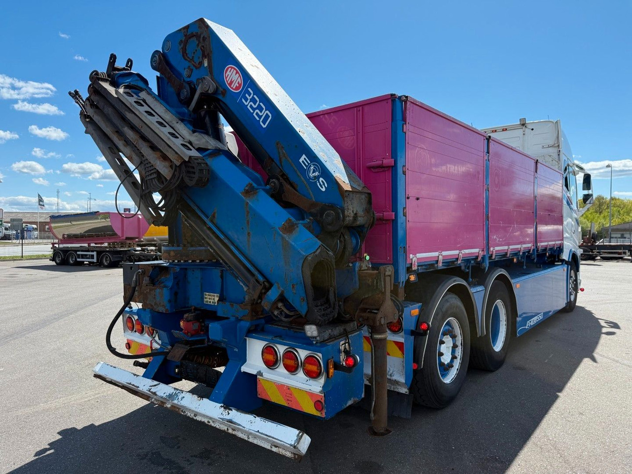 Kamion s kranom Volvo FH 16.550 6x24 / Crane HMF 3220K4 Euro 6: slika Kamion s kranom Volvo FH 16.550 6x24 / Crane HMF 3220K4 Euro 6