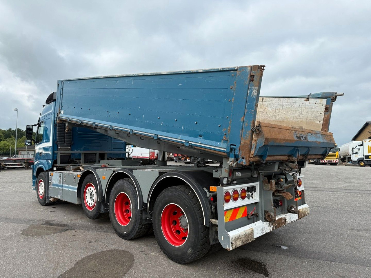 Volvo FM 500 8x4 Pushertridem 3 Way Tipper / Kipper - Kiper: slika Volvo FM 500 8x4 Pushertridem 3 Way Tipper / Kipper - Kiper Volvo FM 500 8x4 Pushertridem 3 Way Tipper / Kipper - Kiper: slika Volvo FM 500 8x4 Pushertridem 3 Way Tipper / Kipper - Kiper