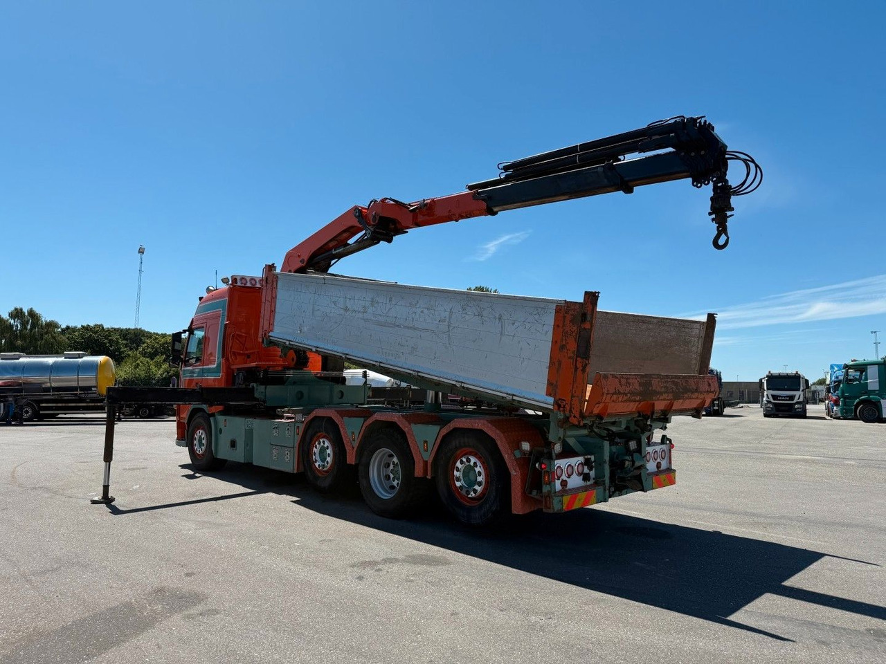Volvo FM500 8x2*6 Crane HMF 2620 K5 Pendel Tipper - Kamion s kranom: slika Volvo FM500 8x2*6 Crane HMF 2620 K5 Pendel Tipper - Kamion s kranom Volvo FM500 8x2*6 Crane HMF 2620 K5 Pendel Tipper - Kamion s kranom: slika Volvo FM500 8x2*6 Crane HMF 2620 K5 Pendel Tipper - Kamion s kranom