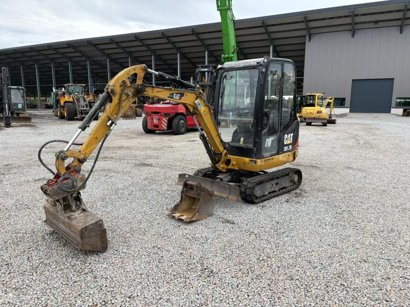 Caterpillar 301.7D - Mini bager: slika Caterpillar 301.7D - Mini bager Caterpillar 301.7D - Mini bager: slika Caterpillar 301.7D - Mini bager