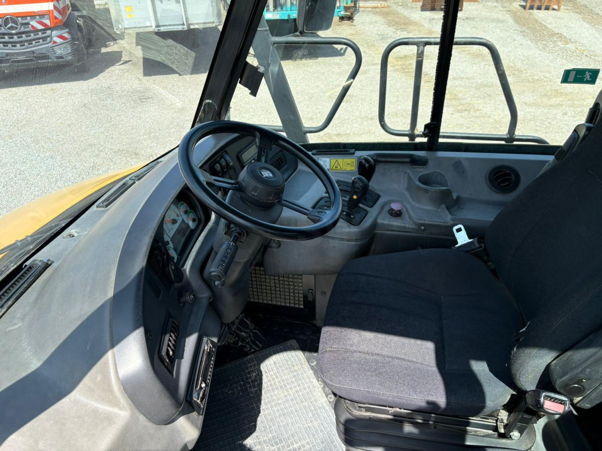 Caterpillar 730 - Zglobni istovarivač: slika Caterpillar 730 - Zglobni istovarivač Caterpillar 730 - Zglobni istovarivač: slika Caterpillar 730 - Zglobni istovarivač