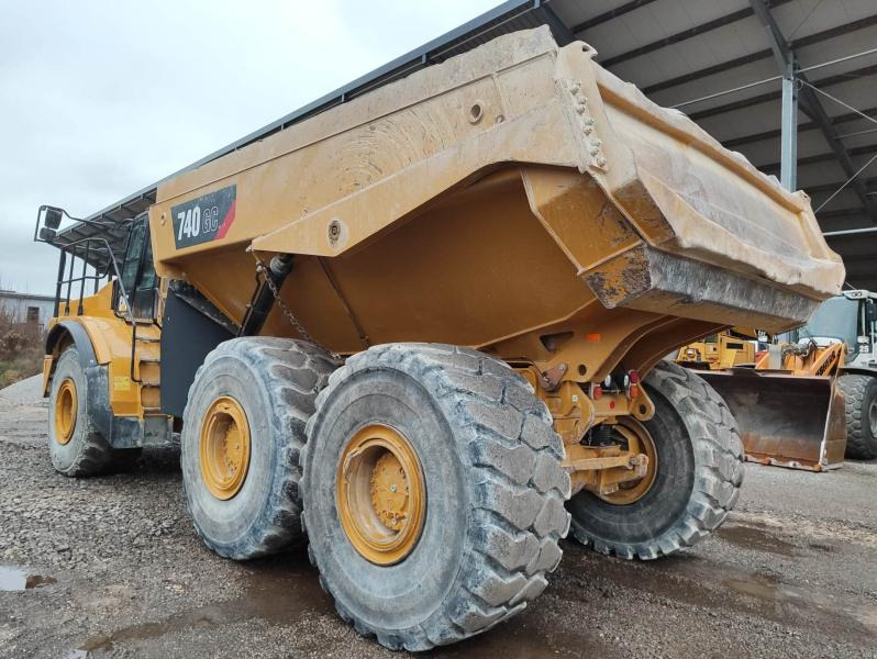 Caterpillar 740GC - Zglobni istovarivač: slika Caterpillar 740GC - Zglobni istovarivač Caterpillar 740GC - Zglobni istovarivač: slika Caterpillar 740GC - Zglobni istovarivač