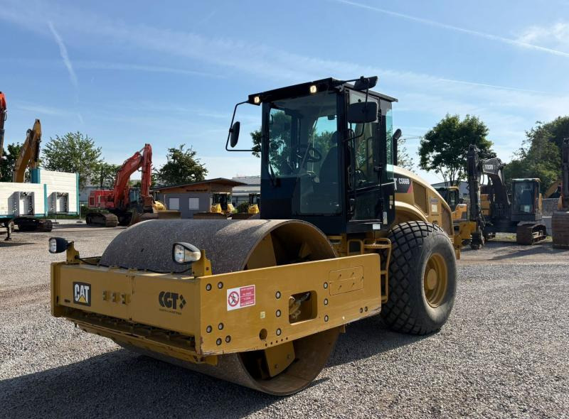 Caterpillar CS66B - Kompaktor: slika Caterpillar CS66B - Kompaktor Caterpillar CS66B - Kompaktor: slika Caterpillar CS66B - Kompaktor