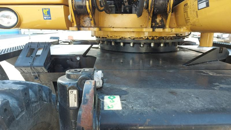 Bager na kotačima Caterpillar M313D VAH: slika Bager na kotačima Caterpillar M313D VAH