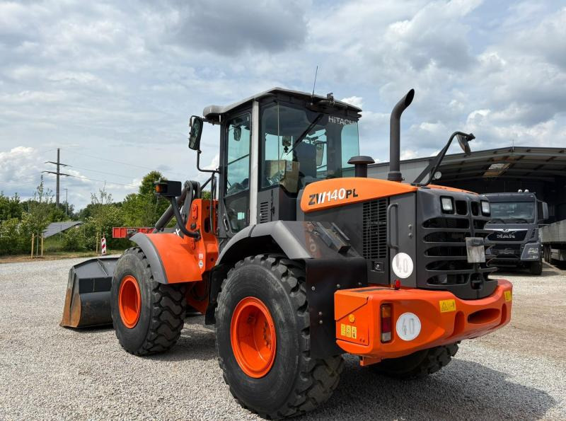 Hitachi ZW140 - Utovarivač na kotačima: slika Hitachi ZW140 - Utovarivač na kotačima Hitachi ZW140 - Utovarivač na kotačima: slika Hitachi ZW140 - Utovarivač na kotačima