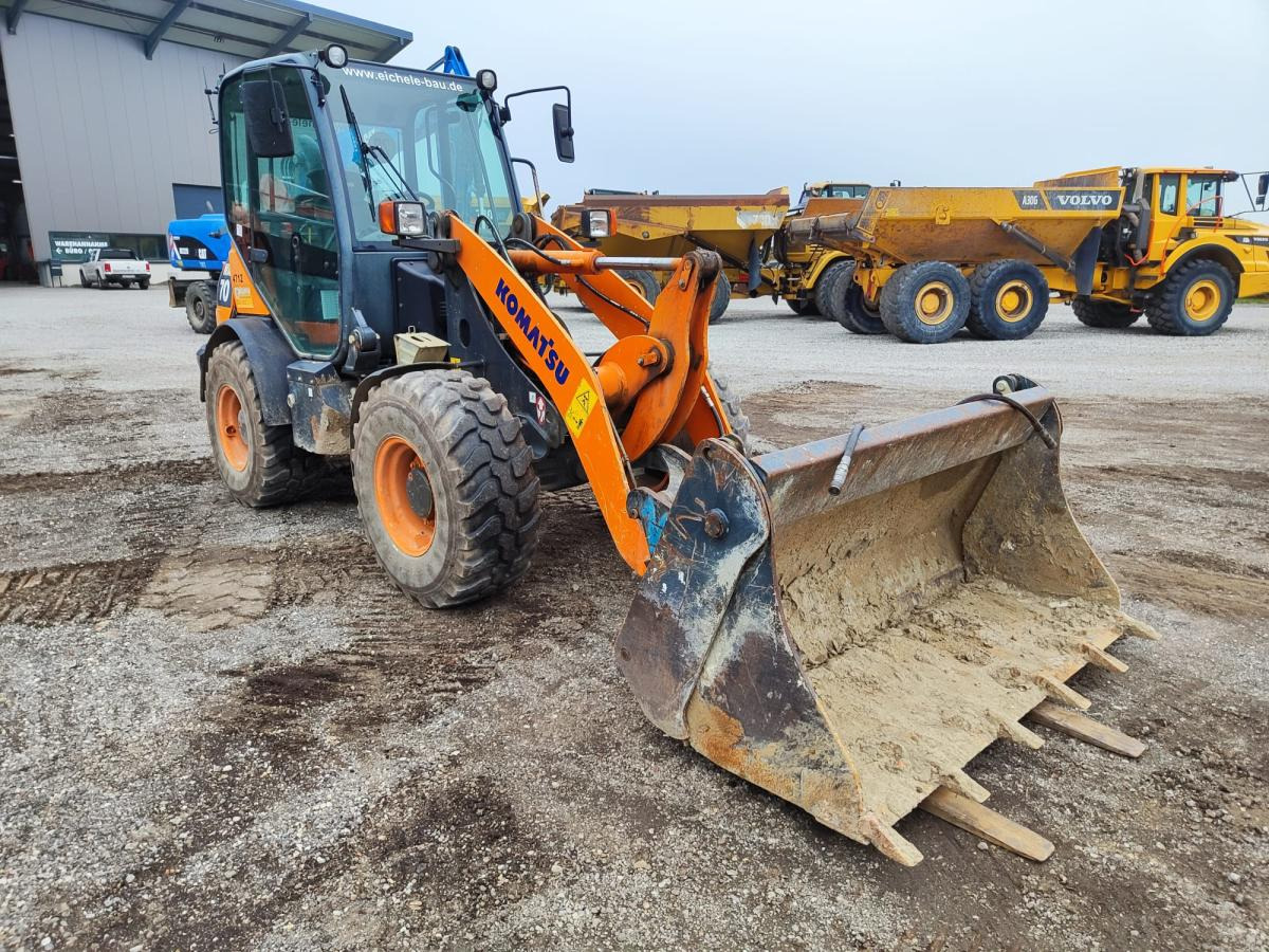 Komatsu WA70-7 - Utovarivač na kotačima: slika Komatsu WA70-7 - Utovarivač na kotačima Komatsu WA70-7 - Utovarivač na kotačima: slika Komatsu WA70-7 - Utovarivač na kotačima