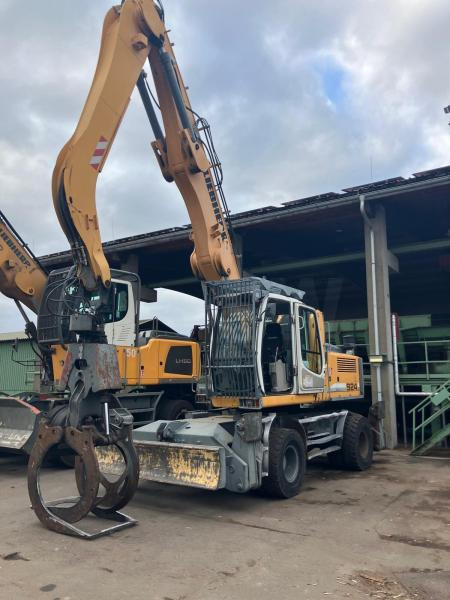 Liebherr A924 - Stroj za rukovanje otpadom: slika Liebherr A924 - Stroj za rukovanje otpadom Liebherr A924 - Stroj za rukovanje otpadom: slika Liebherr A924 - Stroj za rukovanje otpadom