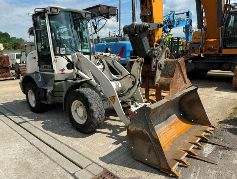 Liebherr L507 - Utovarivač na kotačima: slika Liebherr L507 - Utovarivač na kotačima Liebherr L507 - Utovarivač na kotačima: slika Liebherr L507 - Utovarivač na kotačima