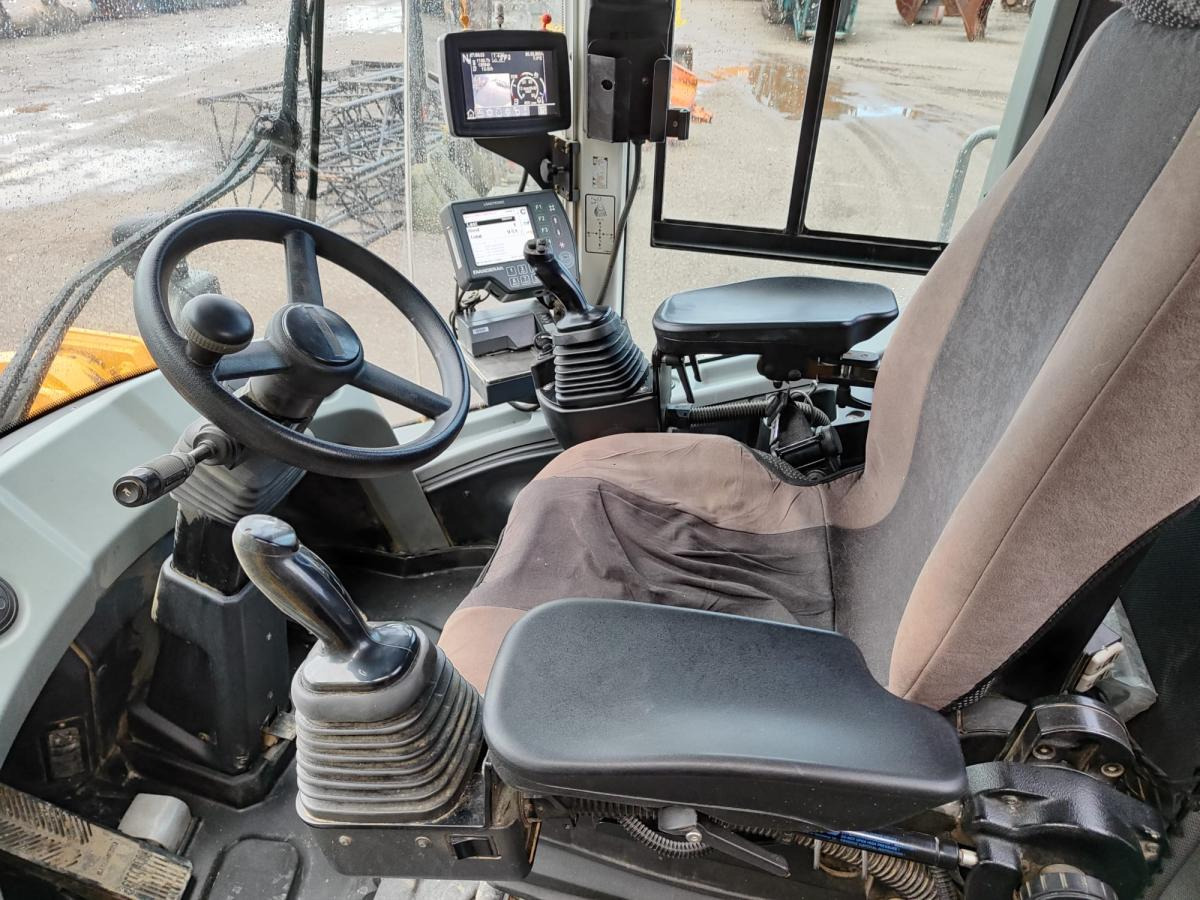 Liebherr L576 X-Power - Utovarivač na kotačima: slika Liebherr L576 X-Power - Utovarivač na kotačima Liebherr L576 X-Power - Utovarivač na kotačima: slika Liebherr L576 X-Power - Utovarivač na kotačima